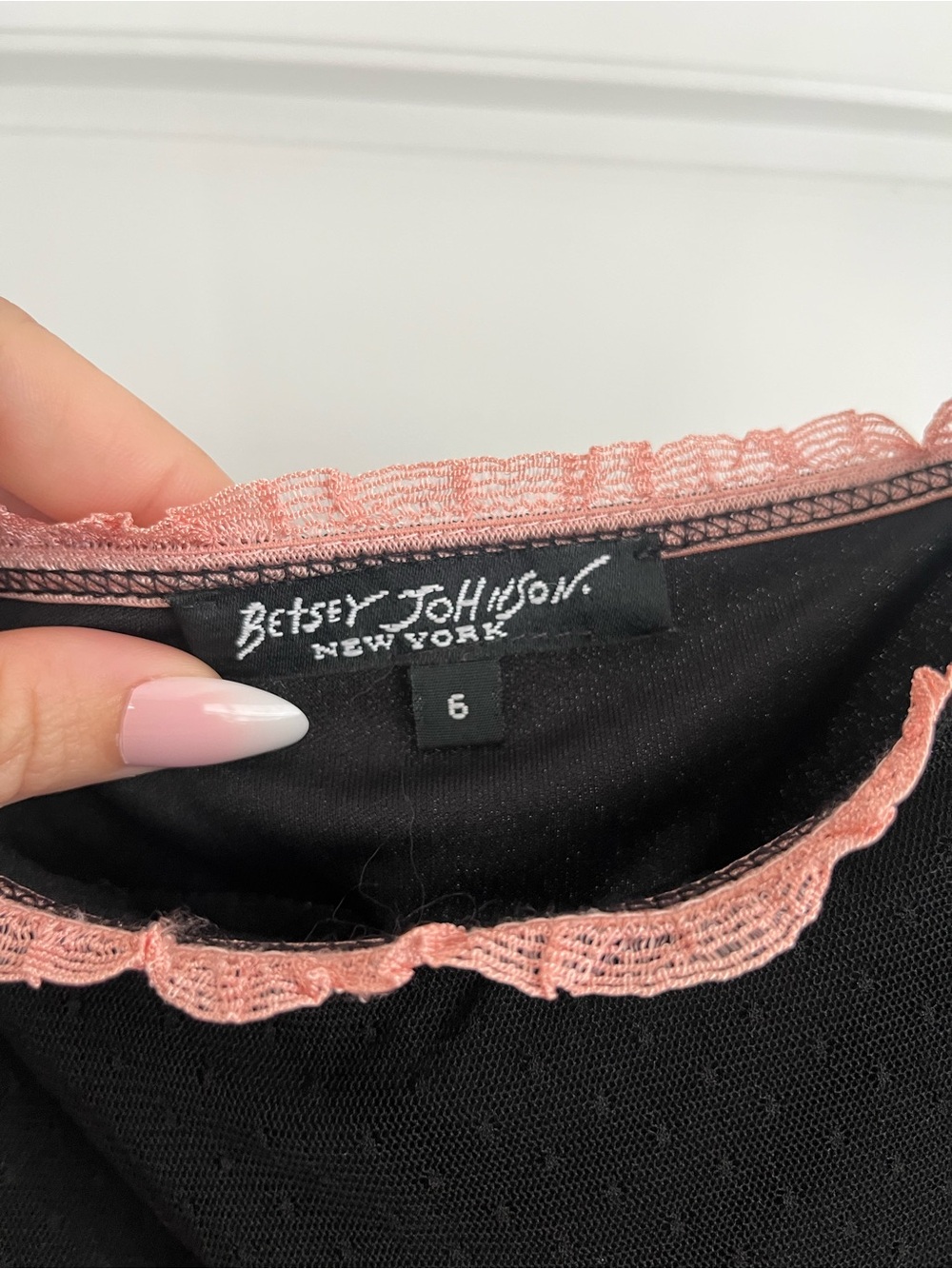 Vtg Betsey Johnson Black Dress with Dusty Pink Lace Trim 6 Made in USA - Picture 4 of 6